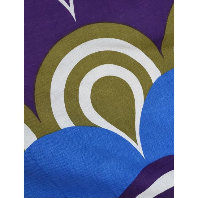 The bale has 8 meters, unused fabric