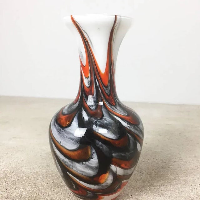 Vintage Opaline Florence Vase from Carlo Moretti, Italy, 1970s For Sale - Image 3 of 9