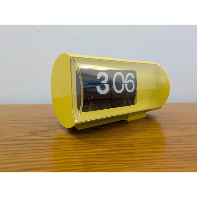 Yellow Cifra 3 Syncron Clock from Solari Udine, Italy, 1966 For Sale - Image 11 of 11