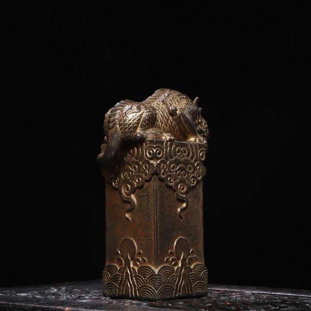 Asian Late 19th Century Gilt Bronze Mythical Beast Seal, Water-Absorbing Figure, 1.98kg For Sale - Image 3 of 9