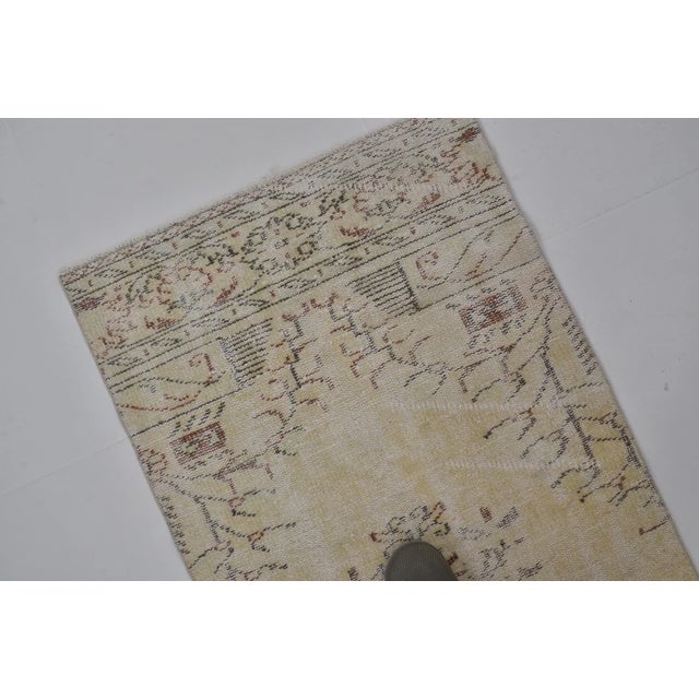 Vintage Hand-Knotted Turkish Runner, Detailed Cream and Yellow Anatolian Rug For Sale In Phoenix - Image 6 of 10