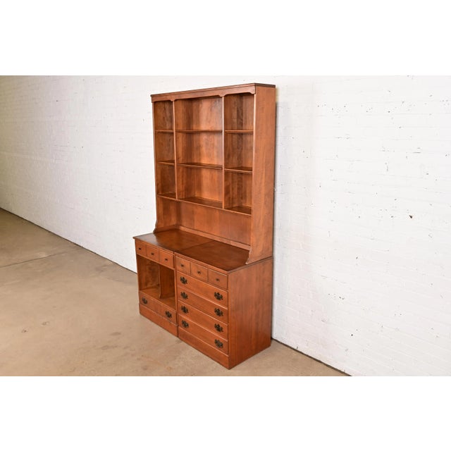 American Ethan Allen American Colonial Solid Maple Breakfront Bookcase Cabinet, 1960s For Sale - Image 3 of 15