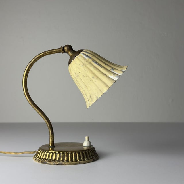 Beige Small Vintage Metal Tulip Table Lamp, Italy, 1950s For Sale - Image 8 of 17