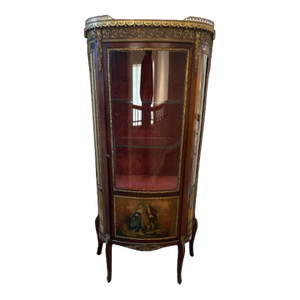 Antique French Louis XV Style Curved Glass Vernis Martin Vitrine Cabinet, Early 20th Century