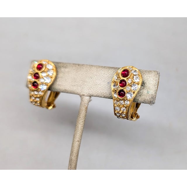 1960s Vintage 1960s Signed Hattie Carnegie Cabochon Faux-Garnet Clip Earrings-2 Pieces For Sale - Image 5 of 8