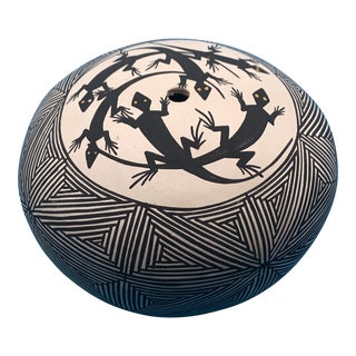 Acoma A. Concho Pottery Seed Pot, New Mexico For Sale