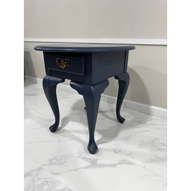 Beautiful Restored Vintage Solid Wood End Table / Accent Table For Sale - Image 4 of 5