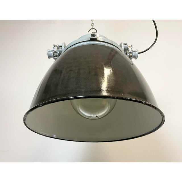 Grey Explosion Proof Lamp with Black Enameled Shade from Elektrosvit, 1970s For Sale - Image 4 of 13