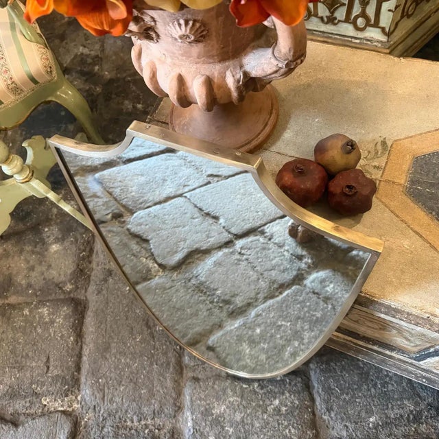 1950s Gio Ponti Style Mid-Century Modern Brass Italian Shield Wall Mirror For Sale - Image 10 of 13