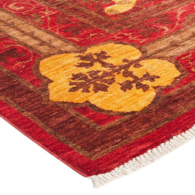 With simple, bold, yet informal designs and a broad palette of colors that ranges from earthy hues to brilliant gems, the...