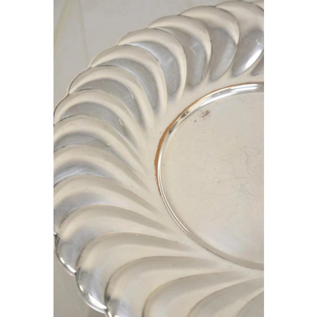 Late 20th Century Late 20th Century Wm Rogers Waverly 3826 Scalloped Edge Round Silver Plated Serving Platter Tray For Sale - Image 5 of 10