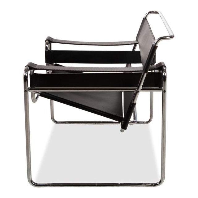 Bauhaus Wassily Chair Leather Armchair in Black by Marcel Breuer for Knoll Inc. For Sale - Image 10 of 12