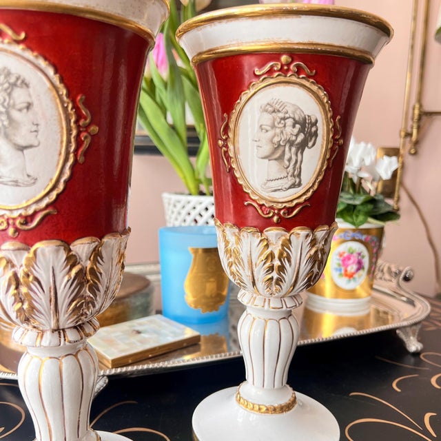 1960s Beautiful pair of Italian ceramic vases // cameo // classical design // gilt rim // ceramic planter // Roman busts // intaglio style For Sale - Image 15 of 17