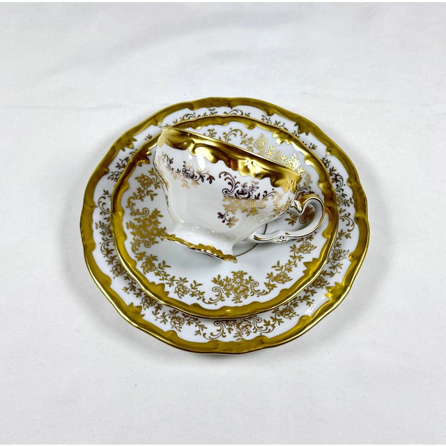 A complete vintage Weimar Porzellan Katharina 14051 tea trio set for six, made in the former German Democratic Republic...