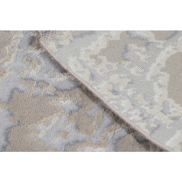 Textile Rug & Kilim’s Modern Abstract Rug in Beige and Gray For Sale - Image 7 of 7
