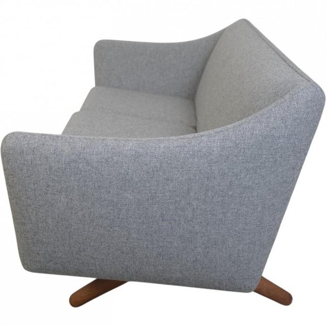 ML-90 Three-Seater Sofa in Hallingdal 130 Fabric by Illum Wikkelsø, 1960s For Sale - Image 15 of 17