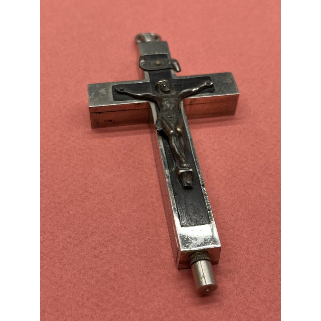 Renaissance Revival Reliquary Cross, Ebony with Intricate Paperole Monastic Filigree Work and Agnus Dei, ca. 1870 For Sale - Image 4 of 11