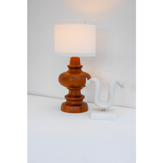 Mid-Century Modern Scandinavian Oak Table Lamp from Möllers For Sale - Image 4 of 15
