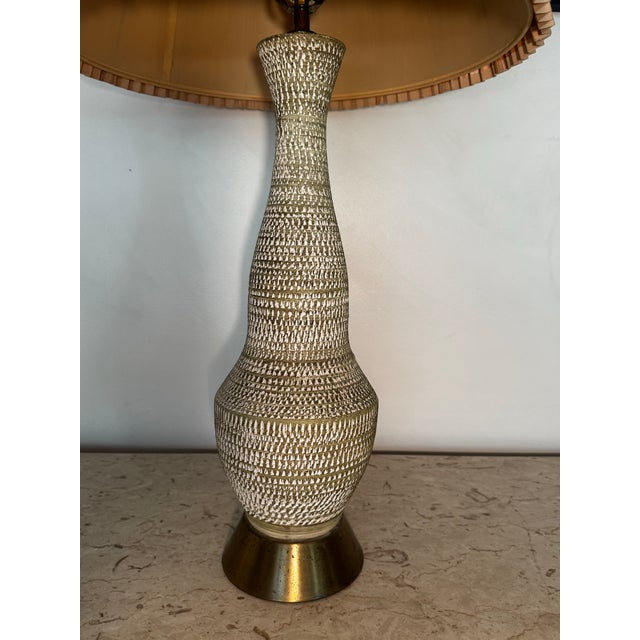 Metal Mid 20th Century Large Handmade Bitossi-Style Green Ceramic Lamp With Etching & Brass Base For Sale - Image 7 of 12