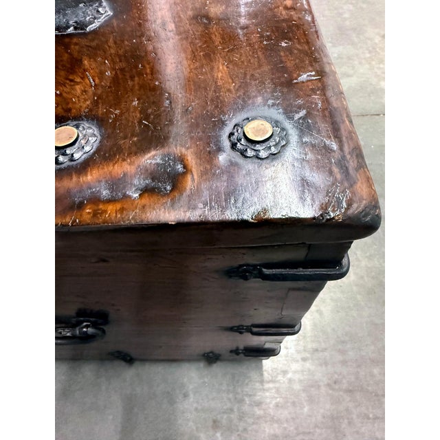 Large Superb Antique Korean Ton-Kwe Chest with Iron Hardware For Sale - Image 16 of 18