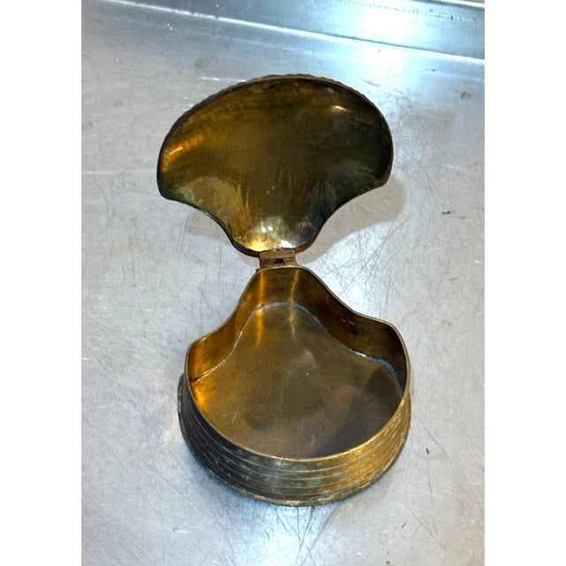 Hollywood Regency Small Brass Hinge-Top Shell Box For Sale - Image 3 of 4