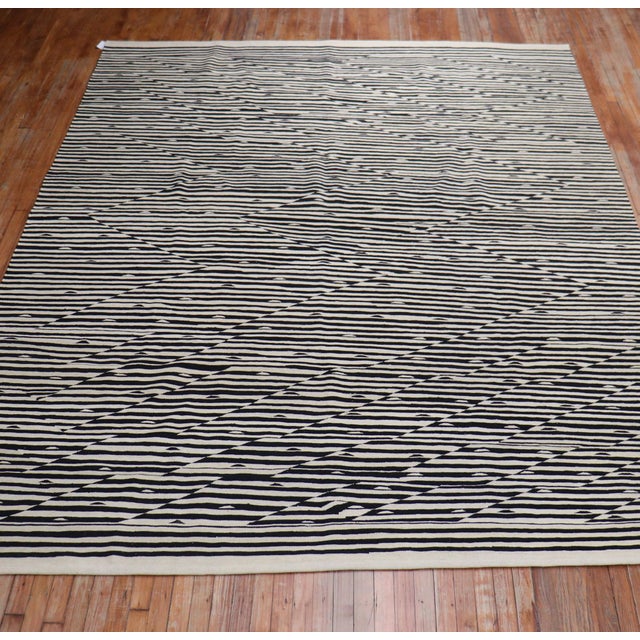 Late 20th Century Zebra Like Motif Modern Persian Kilim - 8'4" x 11'4" For Sale In New York - Image 6 of 6