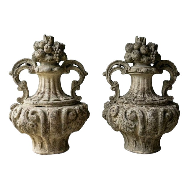 Antique Vicenza Stone Vases from Palazzo Veneto, 1880, Set of 2 For Sale