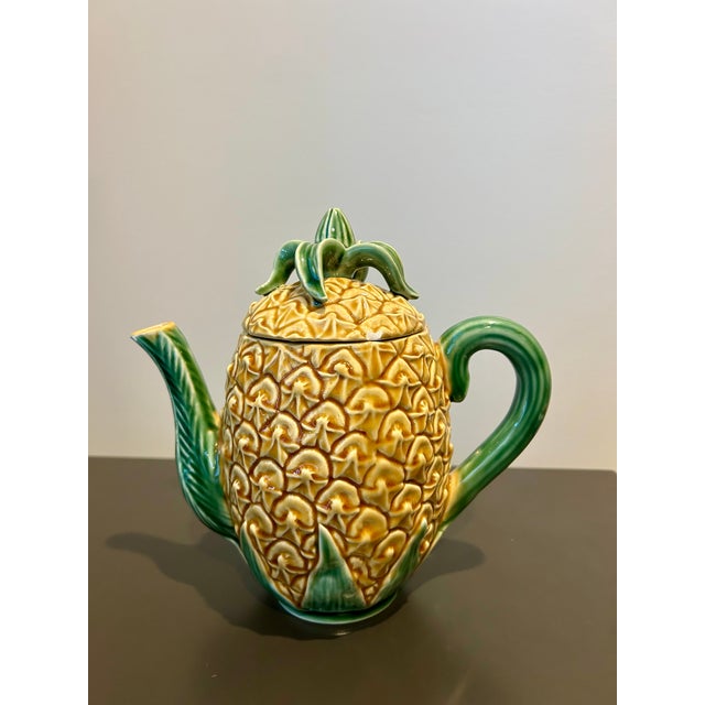 Late 20th Century Bordallo Pinheiro Pineapple Teapot – Portuguese Majolica Earthenware, Yellow & Green Handcrafted Ceramic For Sale - Image 13 of 14
