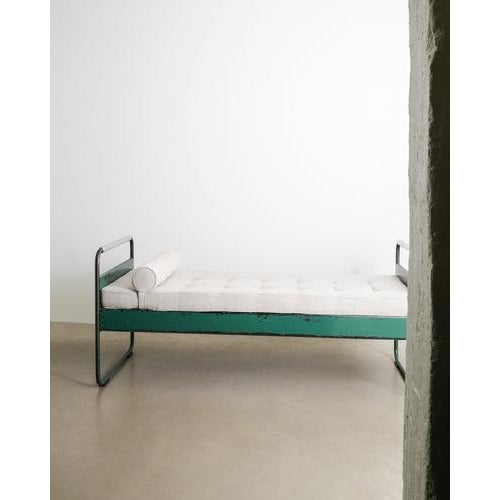 1930s Vintage French Fabert Aluminium Daybed in Green by Jean Prouvé, 1950s For Sale - Image 5 of 10