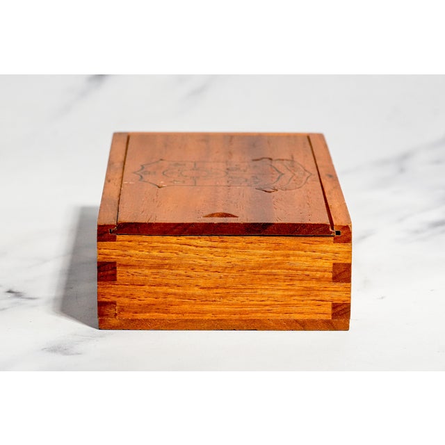 Brown Vintage Republic of the Philippines Empty Wood Cigar Box Dovetail Keepsake Box For Sale - Image 8 of 12