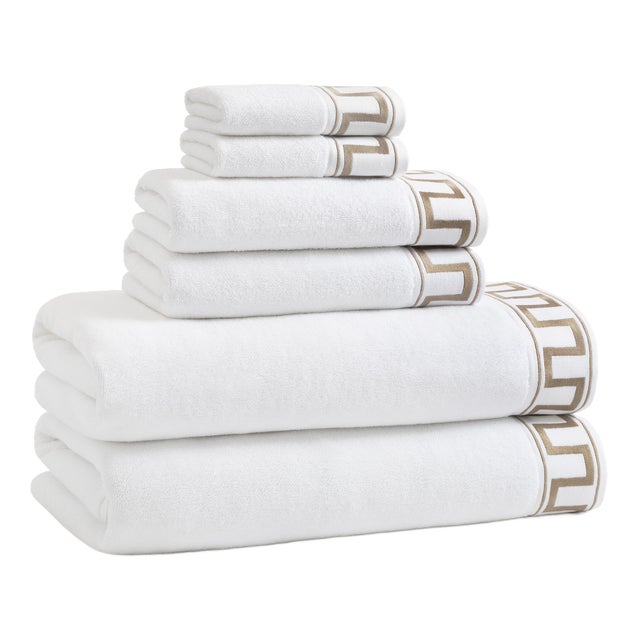 Erin Gates x Kassatex Greek Key Hand Towel in White/Taupe For Sale