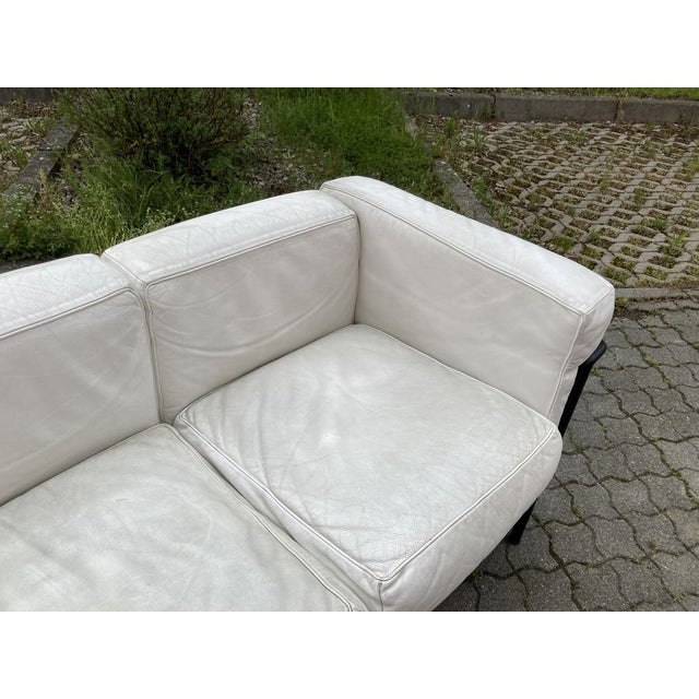 Mid-Century Modern LC2 2-Seater Sofa in Leather by Le Corbusier for Cassina, 1980s For Sale - Image 3 of 15