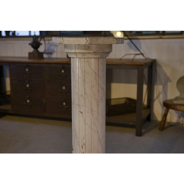 Neoclassical Wooden Column with Marble-Effect Paint, Early 20th Century For Sale - Image 4 of 8