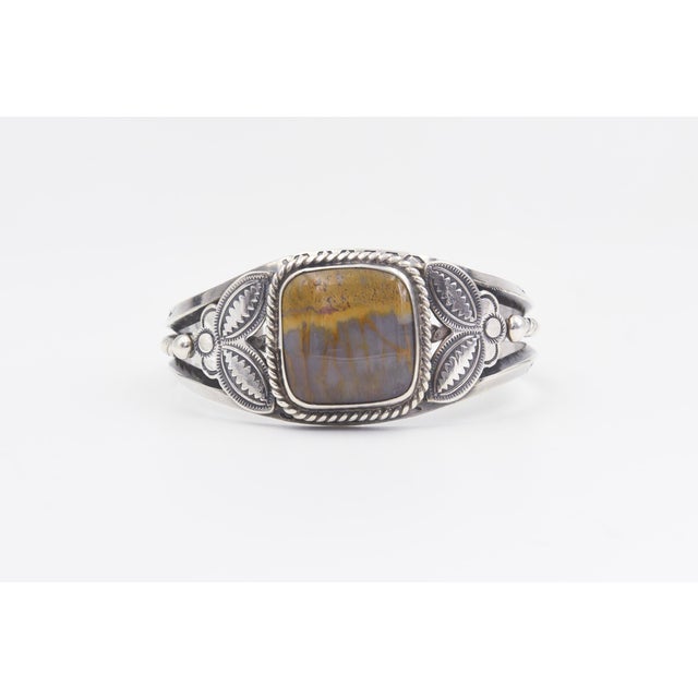 Metal Native American Style Agate Silver Cuff Bracelet For Sale - Image 7 of 9