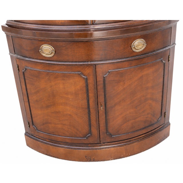 1950s Vintage Drexel New Travis Court Bow-Front Corner China Cabinet For Sale - Image 9 of 13