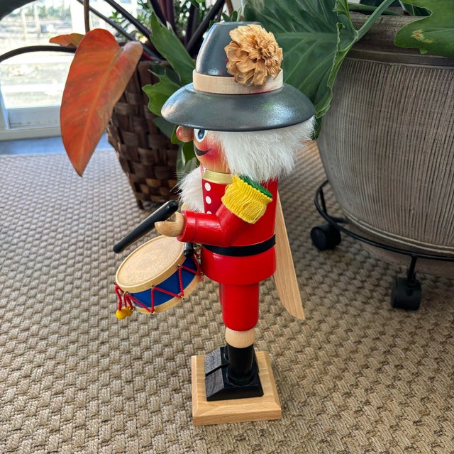 1980s German Steinbach 'Drummer Boy' Handcrafted Nutcracker For Sale - Image 4 of 9
