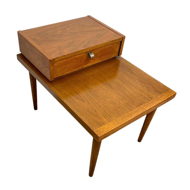 American of Martinsville Vintage Mid Century Modern Nightstand by American of Martinsville One Drawer End Table For Sale - Image 4 of 9