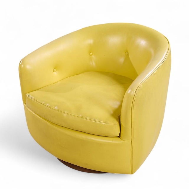 Milo Baughman for Thayer Coggin Roxy Mid Century Walnut Swivel Tilt Lounge Chairs - Pair For Sale In Chicago - Image 6 of 12