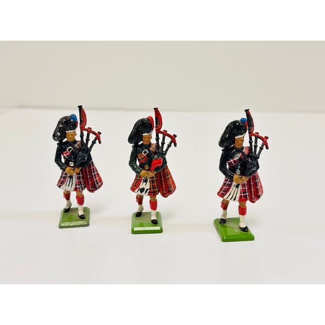 Vintage W. Britains Collection of Hollow-Cast Metal Toy Soldiers - 28 Pcs. For Sale In Raleigh - Image 6 of 18