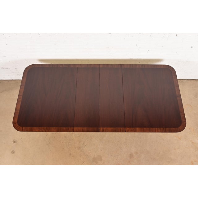 1980s Baker Furniture Style Georgian Banded Mahogany Double Pedestal Extension Dining Table, Newly Refinished For Sale - Image 5 of 14
