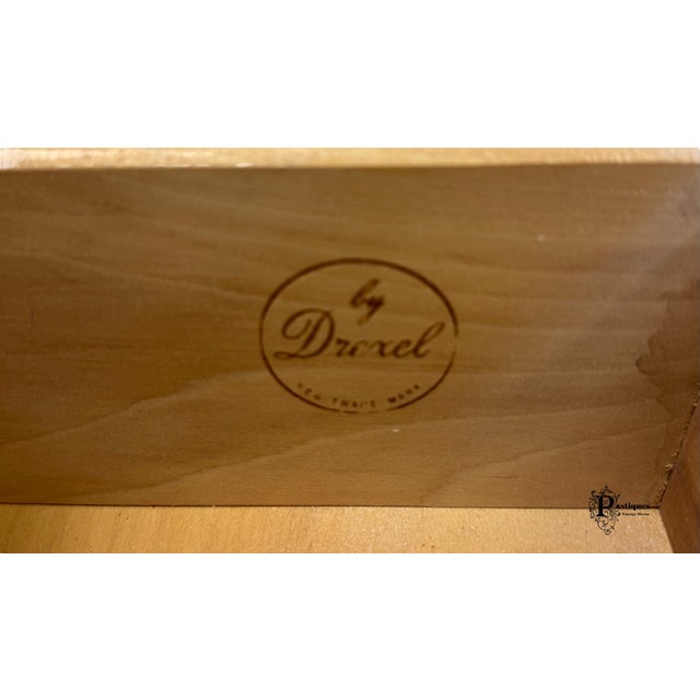 Vintage Drexel French Shabby Chic Style Vanity & Chair For Sale - Image 11 of 12