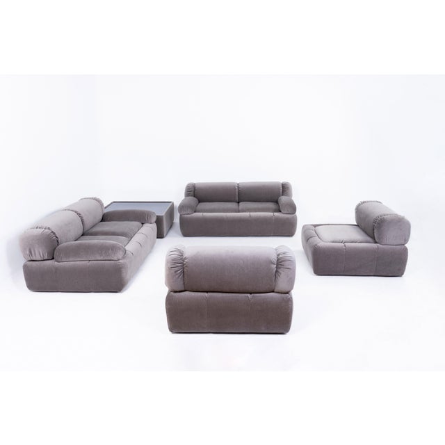 Textile Italian Modular Sofas, Lounge Chairs, and Coffee Table, 1970s, Set of 5 For Sale - Image 7 of 9