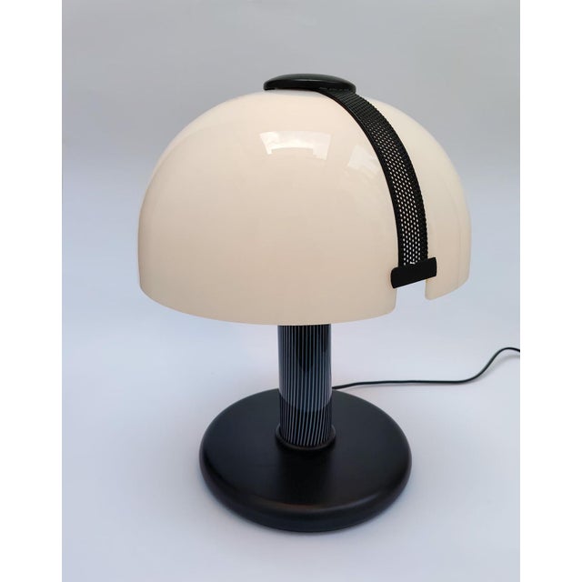 Rare and stunning Murano glass lamp Designed by Skipper and Pollux, only the Murano sticker on the shade is present...