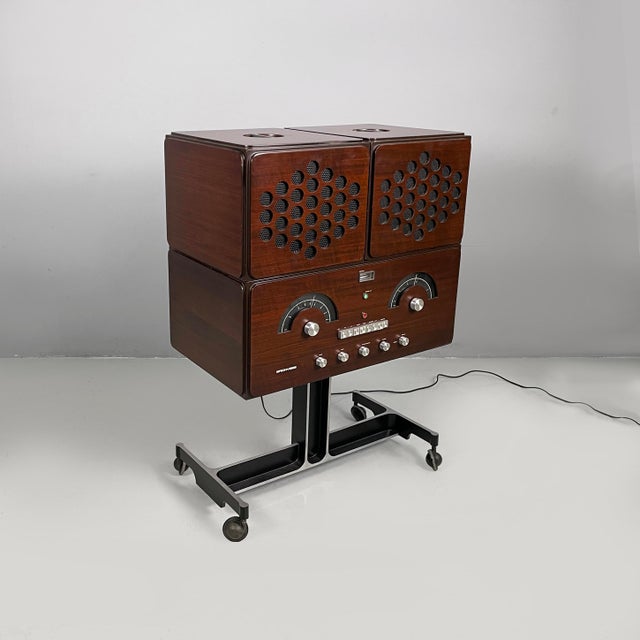 Italian Radiophonograph and Record Player RR126 by Achille and Pier Giacomo Castiglioni for Brionvega 1960s Model RR126...