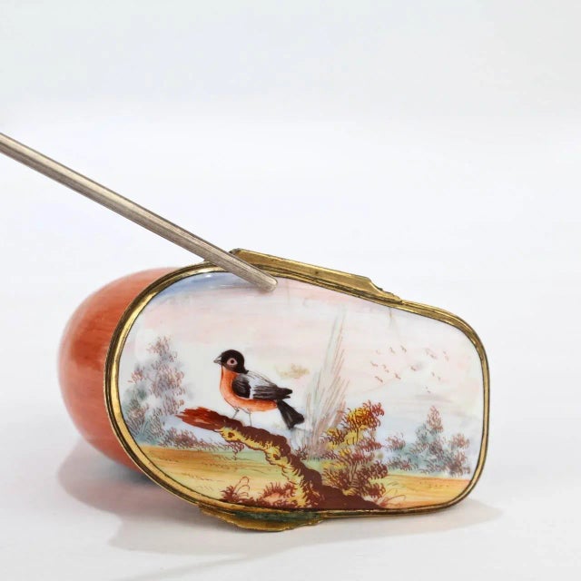 Gray Antique Figural Bird Battersea or Staffordshire Enamel Bonbonniere / Snuff Box For Sale - Image 8 of 11