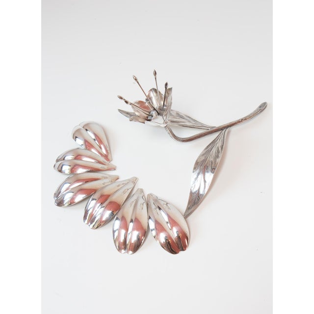 Metal Vintage Spanish Meneses Metal Flower Ashtrays Petals, 1960 For Sale - Image 7 of 8