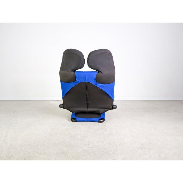 Wink Chair in Black and Blue Upholstery by Toshiyuki Kita for Cassina For Sale - Image 6 of 10
