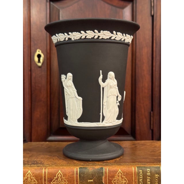 English 1970s Wedgwood Jasperware Black Footed Pedestal Vase With Classical Scene With Cherubs For Sale - Image 3 of 9