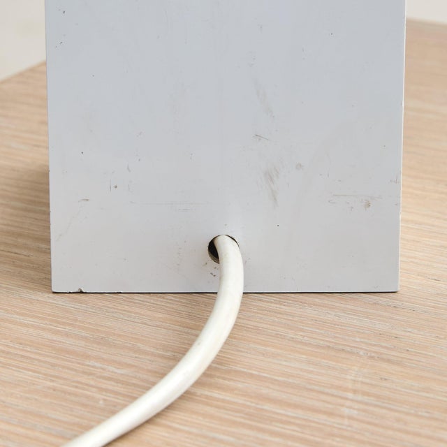 Modern White 'Vademecum' Table Lamp by Joe Colombo for Kartell, 1969 For Sale - Image 3 of 11