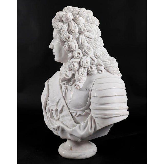 Antique 20th Century Italian Marble Bust of a Nobleman in Armour For Sale - Image 6 of 18